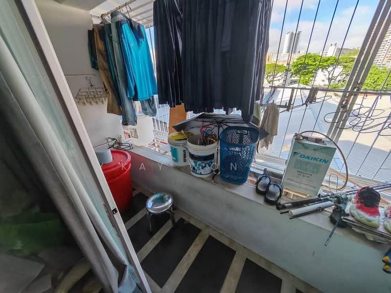 Rumah Flat untuk Dijual di Jalan Patani - Kay Wong - Balcony - PropertyGuru.com.my