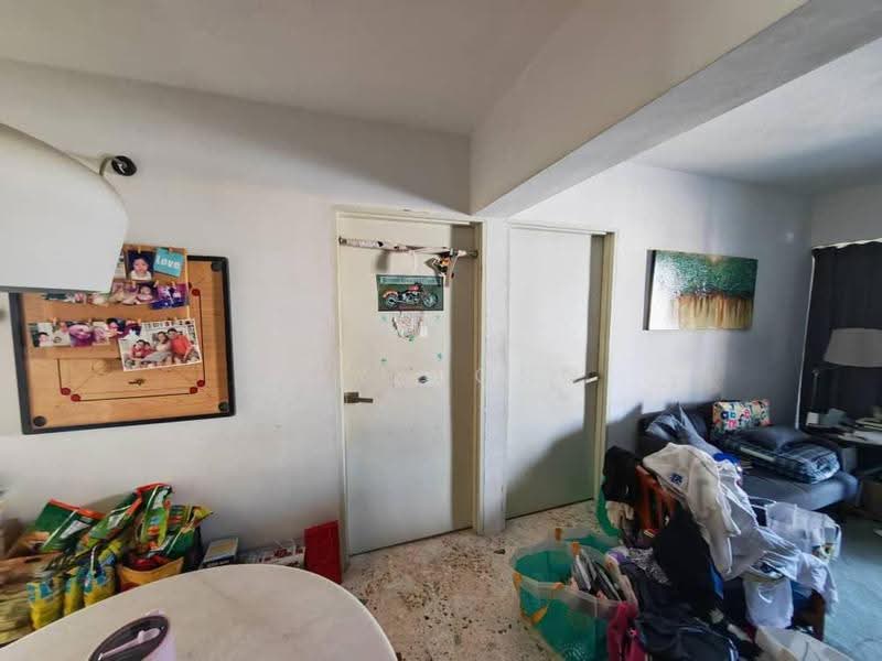 Rumah Flat untuk Dijual di Jalan Patani - Kay Wong - Living Room - PropertyGuru.com.my