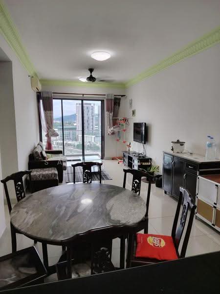 Kediaman Servis untuk Dijual di Univ 360 Place - Sally Wong - Living Room - PropertyGuru.com.my