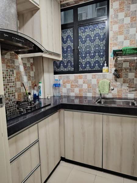 Kediaman Servis untuk Dijual di Univ 360 Place - Sally Wong - Kitchen - PropertyGuru.com.my