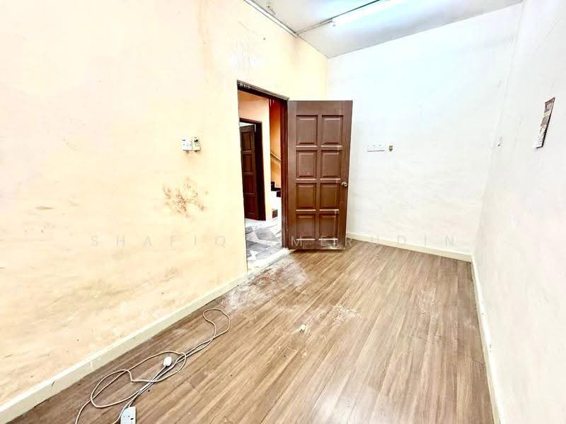 2-storey Terraced House for Sale in Bandar Tun Hussein Onn (Cheras) - Shafiq Amerudin - Interior - PropertyGuru.com.my