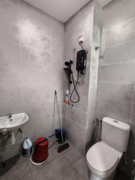 Rumah Teres 2-Tingkat untuk Disewa di Taman Mutiara Hijau (Kulai) - Danny See - Bathroom - PropertyGuru.com.my