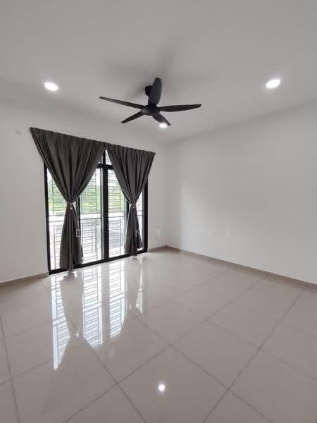 Rumah Teres 2-Tingkat untuk Disewa di Taman Mutiara Hijau (Kulai) - Danny See - Living Room - PropertyGuru.com.my