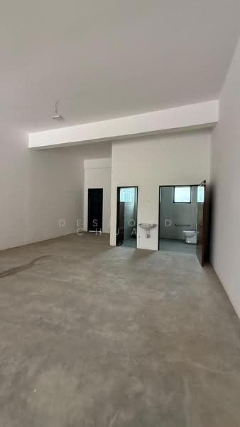 Shop for Rent in Machang Bubok (Bukit Mertajam) - Desmond Chuah - Bathroom - PropertyGuru.com.my
