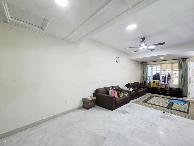 2-storey Terraced House for Sale in Seksyen 8 (Shah Alam) - Zimir Shah - Living Room - PropertyGuru.com.my