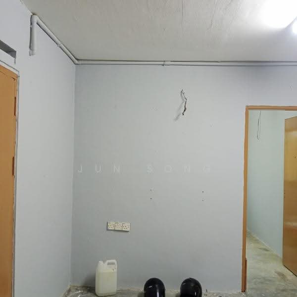 Flat for Rent at Flat Bandar Selesa Jaya @ Jalan Silat Gayong - Jun Song - PropertyGuru.com.my