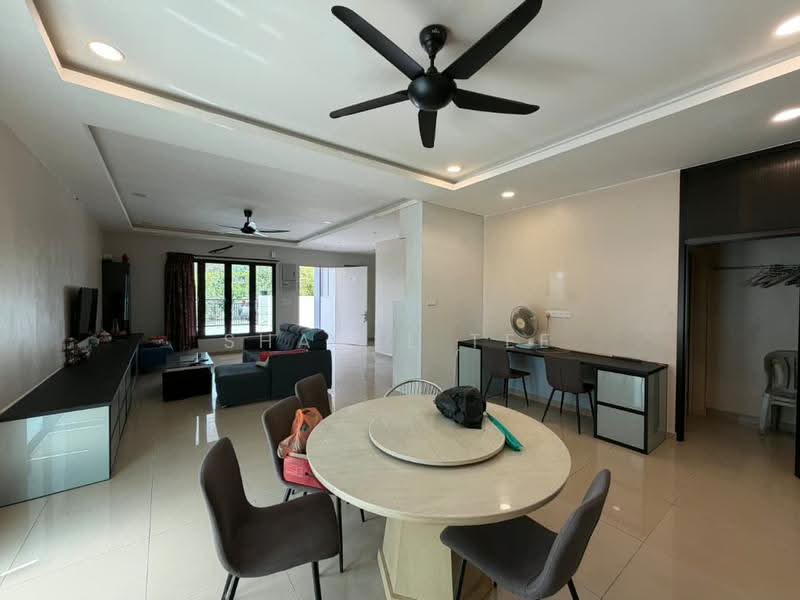 2-storey Terraced House for Rent in Bandar Seri Impian (Kluang) - Shanel Tee - Living Room - PropertyGuru.com.my