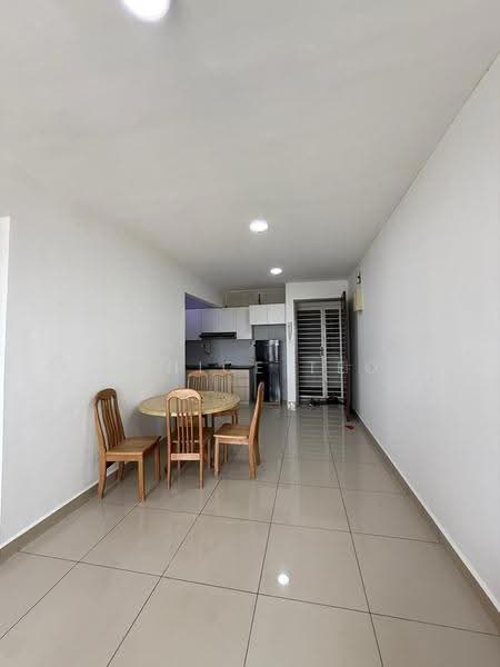 Kediaman Servis untuk Dijual di Larkin Heights - Janice Teo - Dining Room - PropertyGuru.com.my