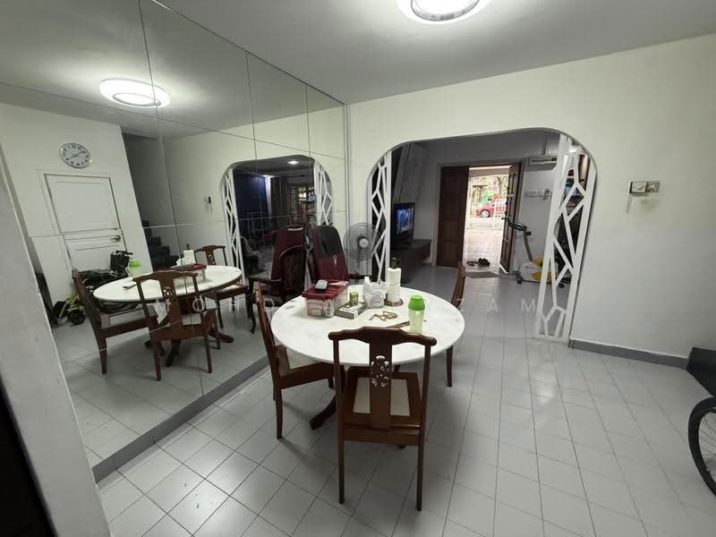 2-storey Terraced House for Sale in Seksyen 19 (Shah Alam) - Mohd Adryzam - Dining Room - PropertyGuru.com.my