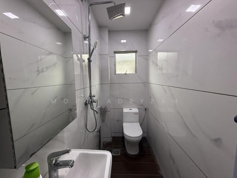 2-storey Terraced House for Sale in Seksyen 19 (Shah Alam) - Mohd Adryzam - Bathroom - PropertyGuru.com.my