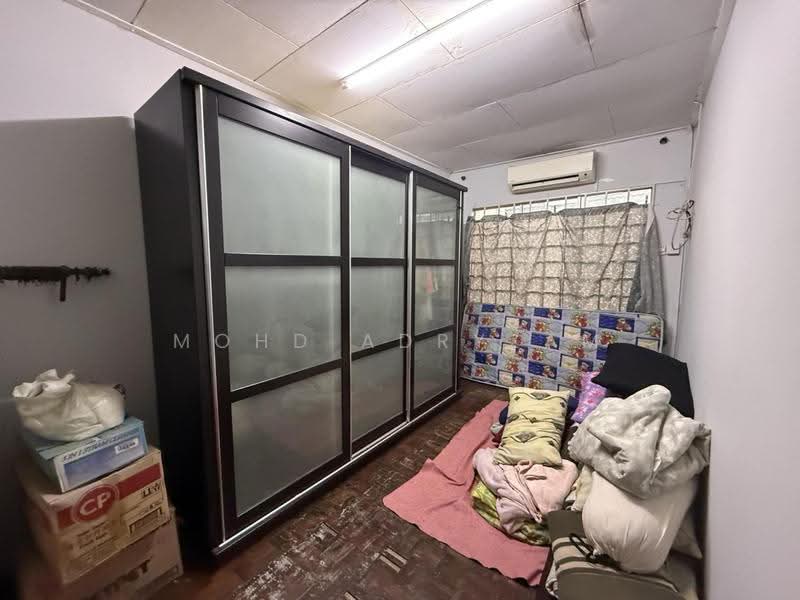 2-storey Terraced House for Sale in Seksyen 19 (Shah Alam) - Mohd Adryzam - Bedroom - PropertyGuru.com.my