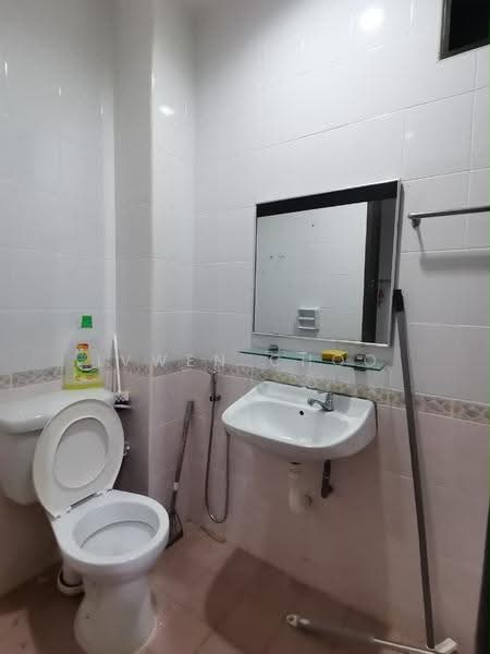 Terraced House for Rent in Johor Bahru (Johor) - Ivwen Choo - Bathroom - PropertyGuru.com.my
