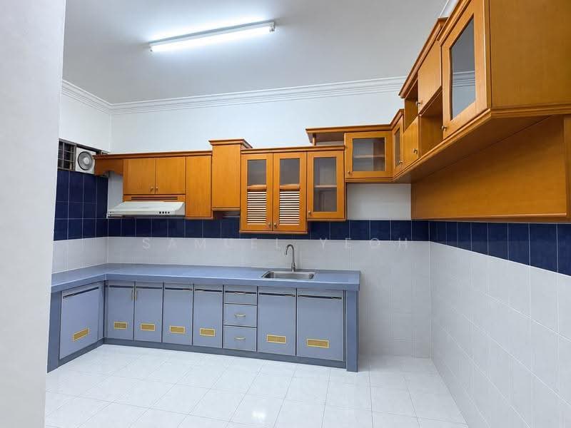 2-storey Terraced House for Sale in Taman Bukit Minyak (Bukit Minyak) - Samuel Yeoh - Kitchen - PropertyGuru.com.my