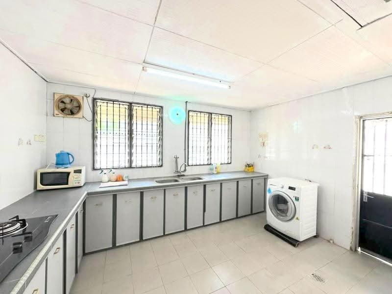 Rumah Teres 2-Tingkat untuk Dijual di Ayer Itam (Penang) - Kenny Ooi - Kitchen - PropertyGuru.com.my