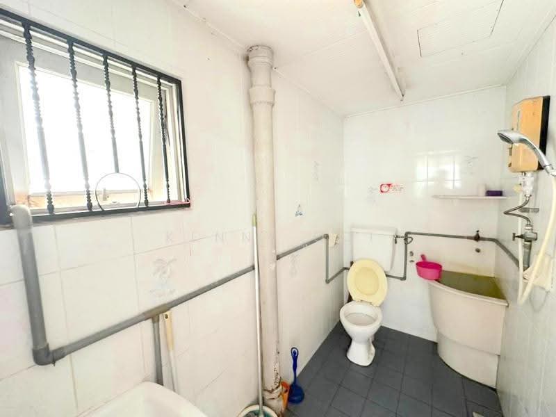 Rumah Teres 2-Tingkat untuk Dijual di Ayer Itam (Penang) - Kenny Ooi - Bathroom - PropertyGuru.com.my