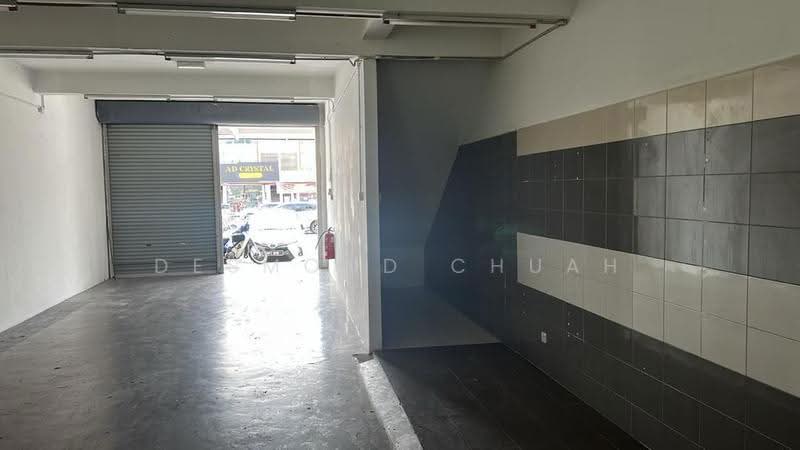 Shop for Rent in Machang Bubok (Bukit Mertajam) - Desmond Chuah - Entrance - PropertyGuru.com.my