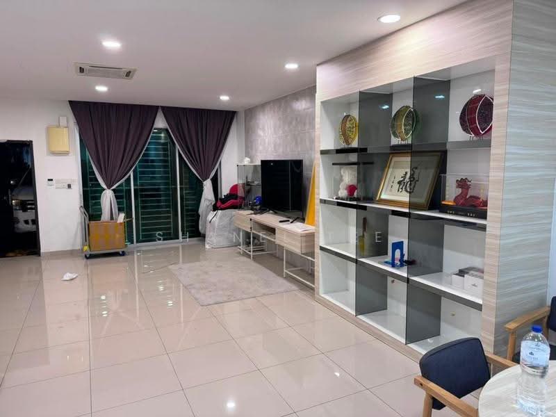 2-storey Terraced House for Rent in Kluang (Johor) - Shanel Tee - Living Room - PropertyGuru.com.my