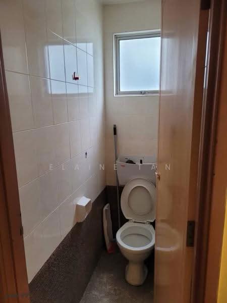 Shop / Office untuk Disewa di Meru (Klang) - Elaine Tan - Bathroom - PropertyGuru.com.my