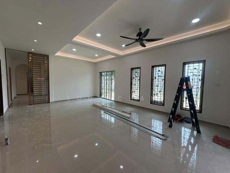 Rumah Teres 1-Tingkat untuk Dijual di Taman Mutiara Rini (Skudai) - Eddy Chan - Living Room - PropertyGuru.com.my