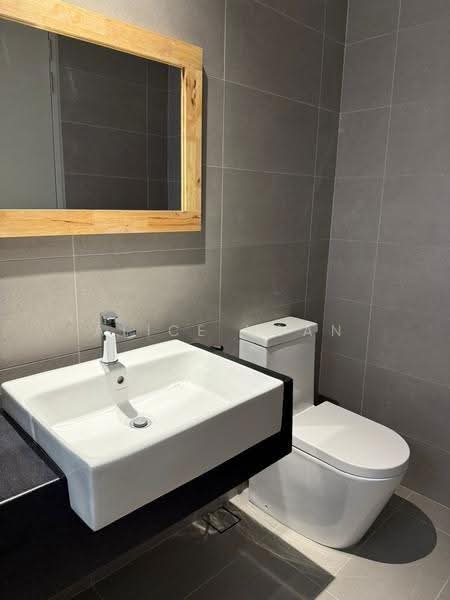 Kediaman Servis untuk Disewa di Sunway Belfield - Alice Ngan - Bathroom - PropertyGuru.com.my