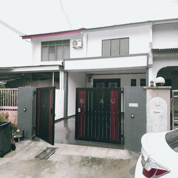 Rumah Teres 2-Tingkat untuk Dijual di Taman Johor Jaya (Johor Bahru) - JAN AU - Exterior - PropertyGuru.com.my