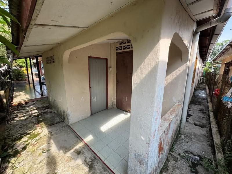 Bungalow House for Sale in Kampung Permatang Badak (Kuantan) - Idham Che'Ali - Exterior - PropertyGuru.com.my