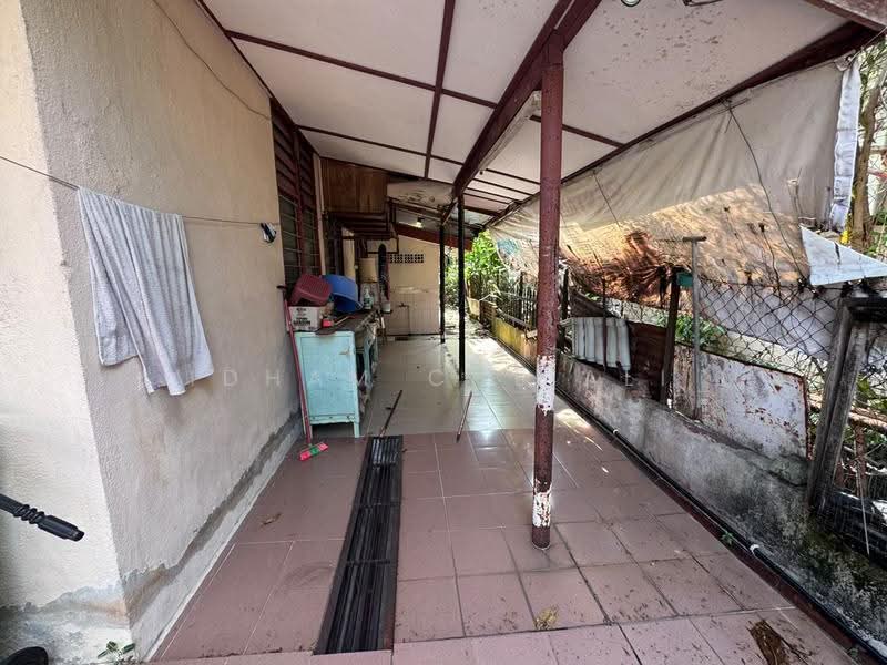 Bungalow House for Sale in Kampung Permatang Badak (Kuantan) - Idham Che'Ali - Exterior - PropertyGuru.com.my