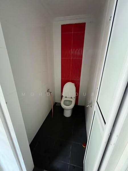 1-storey Terraced House for Sale in Taman Wilayah Selayang (Selayang) - Mohd Riduan - Bathroom - PropertyGuru.com.my