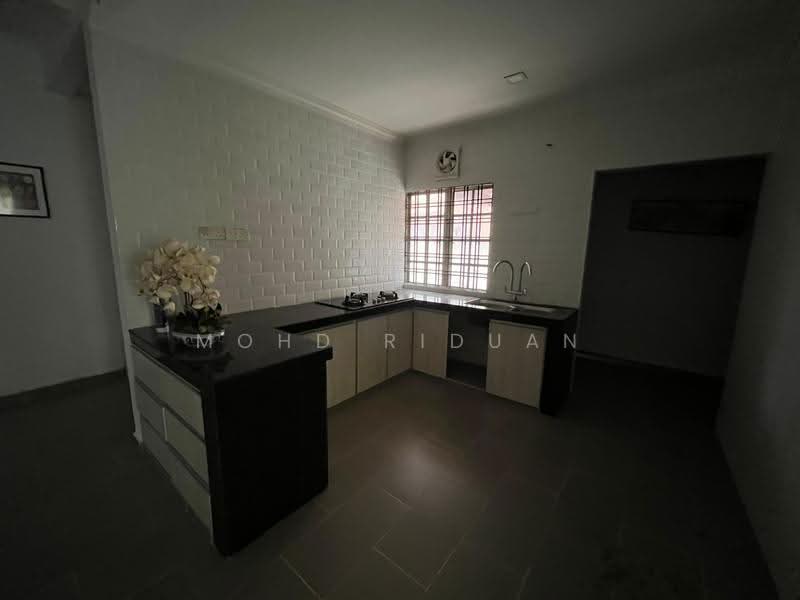 1-storey Terraced House for Sale in Taman Wilayah Selayang (Selayang) - Mohd Riduan - Kitchen - PropertyGuru.com.my