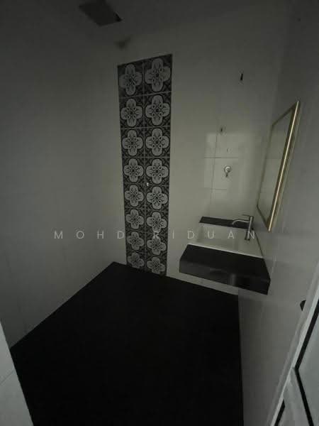 1-storey Terraced House for Sale in Taman Wilayah Selayang (Selayang) - Mohd Riduan - Bathroom - PropertyGuru.com.my
