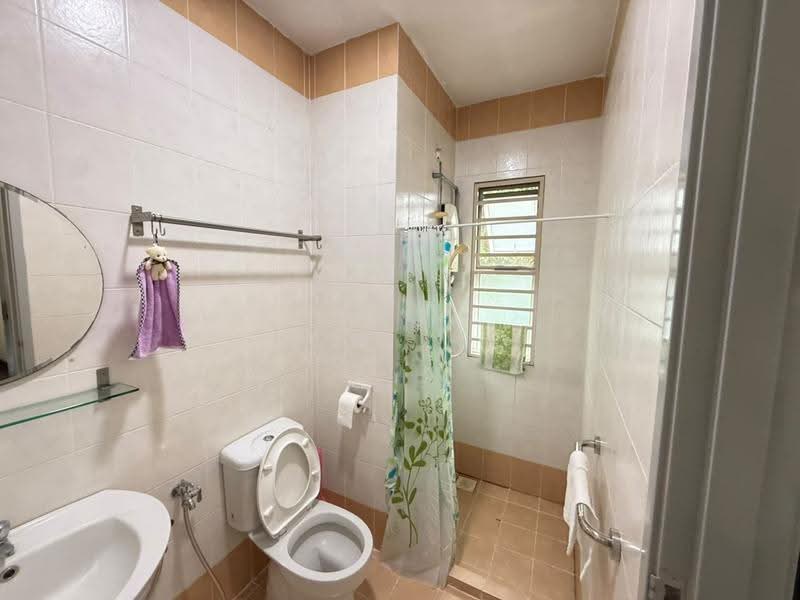 Rumah Berkembar untuk Dijual di Kota Emerald (Rawang) - Tom Yip - Bathroom - PropertyGuru.com.my
