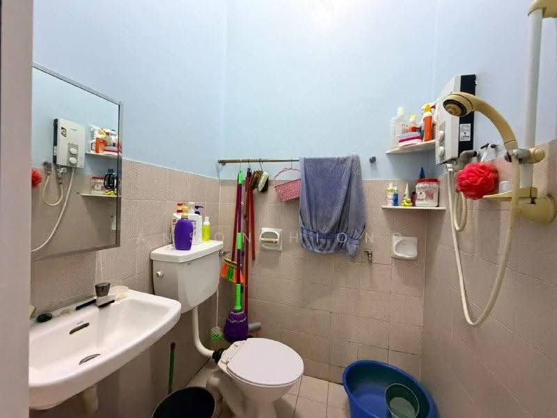 Rumah Teres 1-Tingkat untuk Dijual di Taman Jaya Mas (Skudai) - Anson Hiong - Bathroom - PropertyGuru.com.my