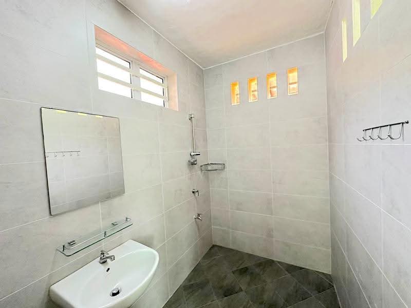 Bungalow House for Rent in George Town (Penang) - Kenny Ooi - Bathroom - PropertyGuru.com.my