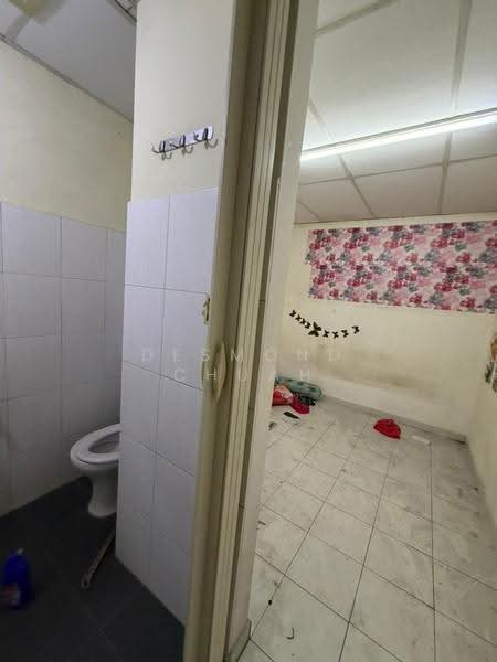 Shop for Rent in Bukit Minyak (Penang) - Desmond Chuah - Bathroom - PropertyGuru.com.my