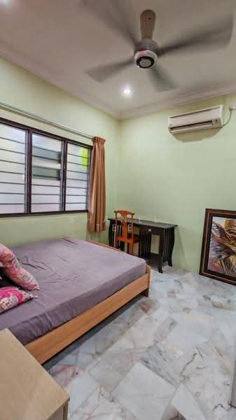 1-storey Terraced House for Sale in Taman Gunung Lambak (Kluang) - Shanel Tee - Bedroom - PropertyGuru.com.my