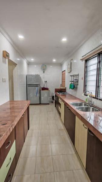 1-storey Terraced House for Sale in Taman Gunung Lambak (Kluang) - Shanel Tee - Kitchen - PropertyGuru.com.my