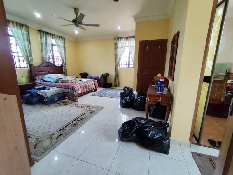Bungalow House untuk Dijual di Kota Kecil (Kota Tinggi) - Arzaim Barimin - Bedroom - PropertyGuru.com.my