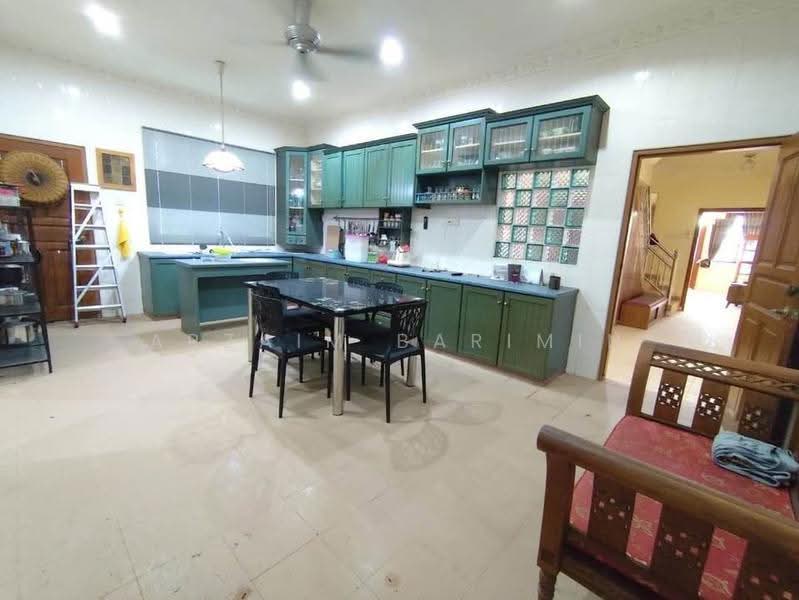 Bungalow House untuk Dijual di Kota Kecil (Kota Tinggi) - Arzaim Barimin - Kitchen - PropertyGuru.com.my