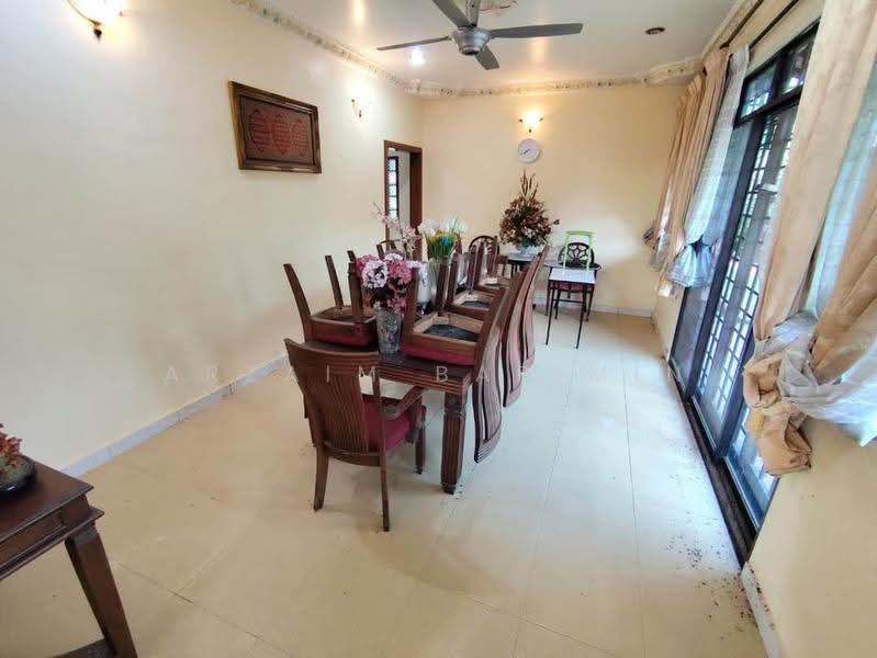 Bungalow House untuk Dijual di Kota Kecil (Kota Tinggi) - Arzaim Barimin - Dining Room - PropertyGuru.com.my