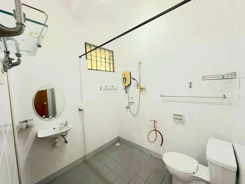 Rumah Berkembar untuk Dijual di Sungai Ara (Penang) - Kenny Ooi - Bathroom - PropertyGuru.com.my