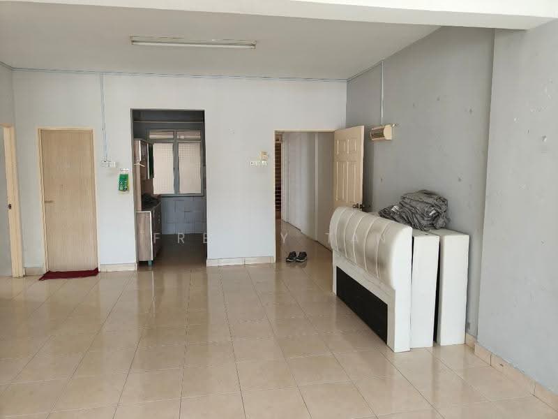 Kondominium untuk Dijual di D'Piazza - Freddy Tan - Living Room - PropertyGuru.com.my