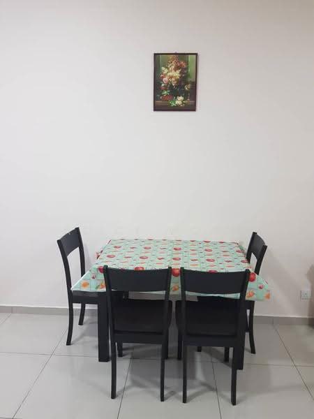 Kediaman Servis untuk Disewa di i-SOHO @ i-City - Alice Wong - Dining Room - PropertyGuru.com.my