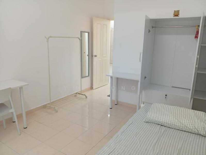 Pangsapuri untuk Disewa di Pangsapuri Bukit Beruang Permai (University Green) - YM Chong - Bedroom - PropertyGuru.com.my