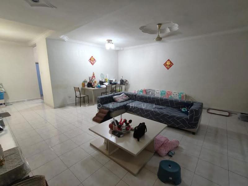 Rumah Teres 2-Tingkat untuk Dijual di Taman Desa Tebrau (Tebrau) - Kok Hui - Living Room - PropertyGuru.com.my