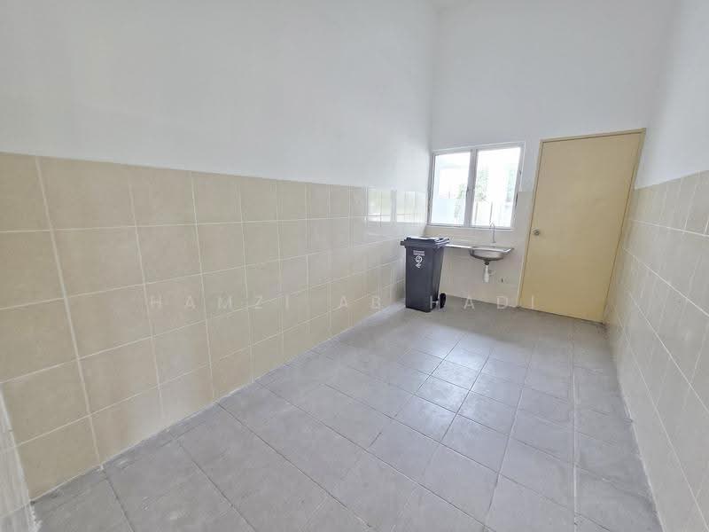 1.5-storey Terraced House for Sale in Bandar Ekar (Rantau) - Hamzi Ab Hadi - Interior - PropertyGuru.com.my