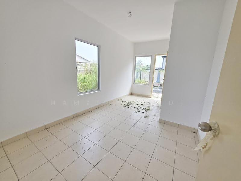 1.5-storey Terraced House for Sale in Bandar Ekar (Rantau) - Hamzi Ab Hadi - Interior - PropertyGuru.com.my