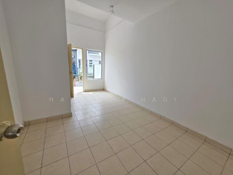 1.5-storey Terraced House for Sale in Bandar Ekar (Rantau) - Hamzi Ab Hadi - Interior - PropertyGuru.com.my