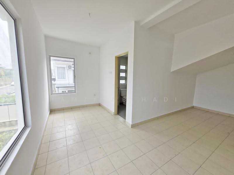 1.5-storey Terraced House for Sale in Bandar Ekar (Rantau) - Hamzi Ab Hadi - Interior - PropertyGuru.com.my