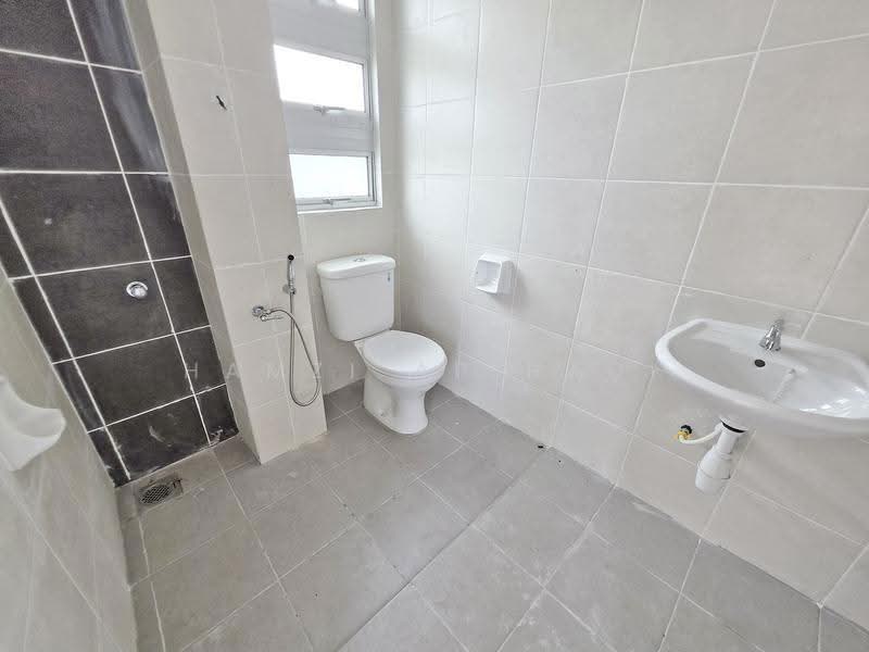 1.5-storey Terraced House for Sale in Bandar Ekar (Rantau) - Hamzi Ab Hadi - Bathroom - PropertyGuru.com.my