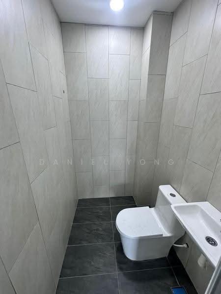 Kilang Kluster untuk Disewa di Eco Business Park 2 Senai (Senai) - Daniel Yong - Bathroom - PropertyGuru.com.my